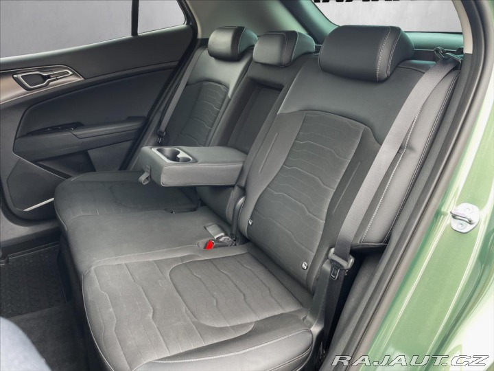 Kia Sportage 1,6 T-GDi 4x2 7DCT TOP LE 2025