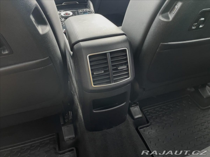 Kia Sportage 1,6 T-GDi 4x2 7DCT TOP LE 2025