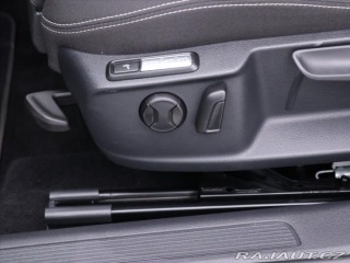 Volkswagen Passat 1,5 TSI DSG Business CZ D 2022