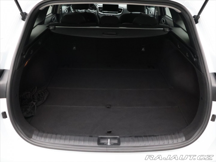 Kia Ceed 1,5 T-GDI 117kW DCT TOP D 2024