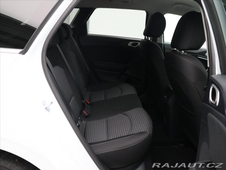 Kia Ceed 1,5 T-GDI 117kW DCT TOP D 2024