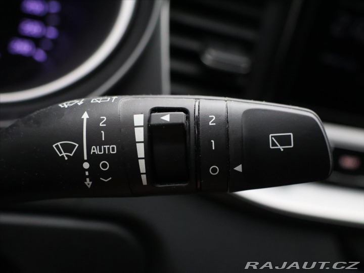 Kia Ceed 1,5 T-GDI 117kW DCT TOP D 2024