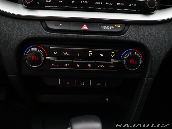 Kia Ceed 1,5 T-GDI 117kW DCT TOP D 2024