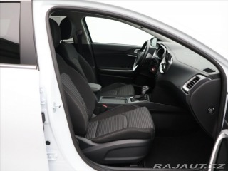Kia Ceed 1,5 T-GDI 117kW DCT TOP D 2024