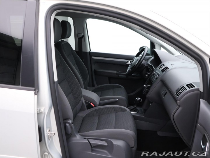 Volkswagen Touran 1,6 TDI 77kW DSG Comfortl 2011
