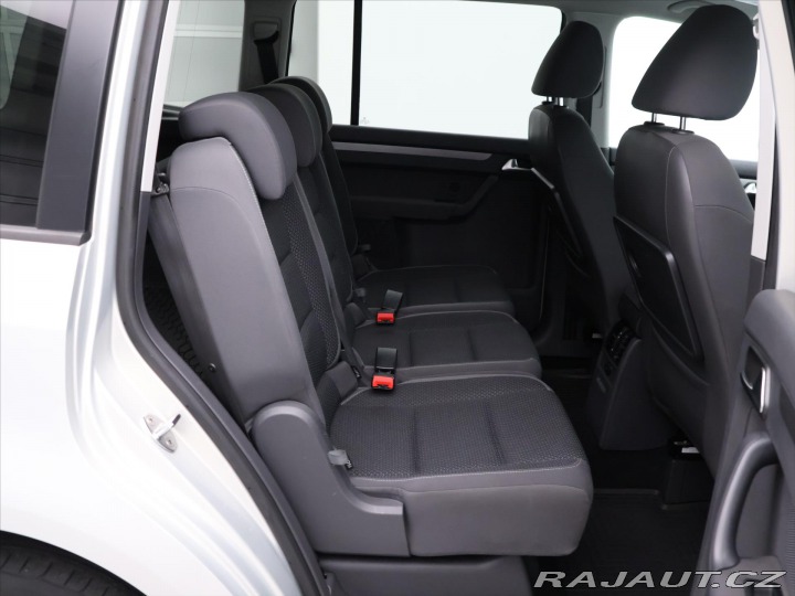 Volkswagen Touran 1,6 TDI 77kW DSG Comfortl 2011