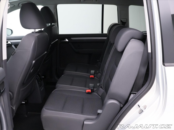 Volkswagen Touran 1,6 TDI 77kW DSG Comfortl 2011