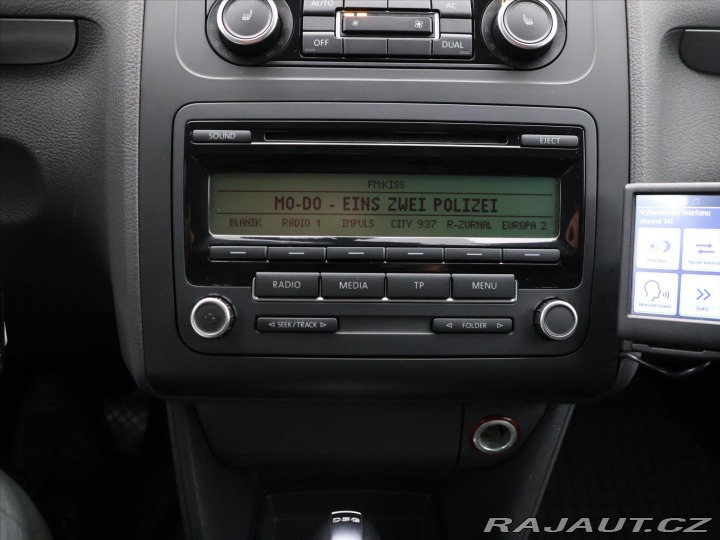 Volkswagen Touran 1,6 TDI 77kW DSG Comfortl 2011