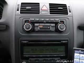 Volkswagen Touran 1,6 TDI 77kW DSG Comfortl 2011
