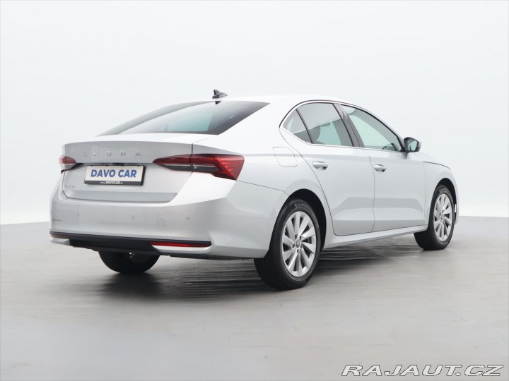 Škoda Octavia 1,5 TSI 110kW Top Select. 2025