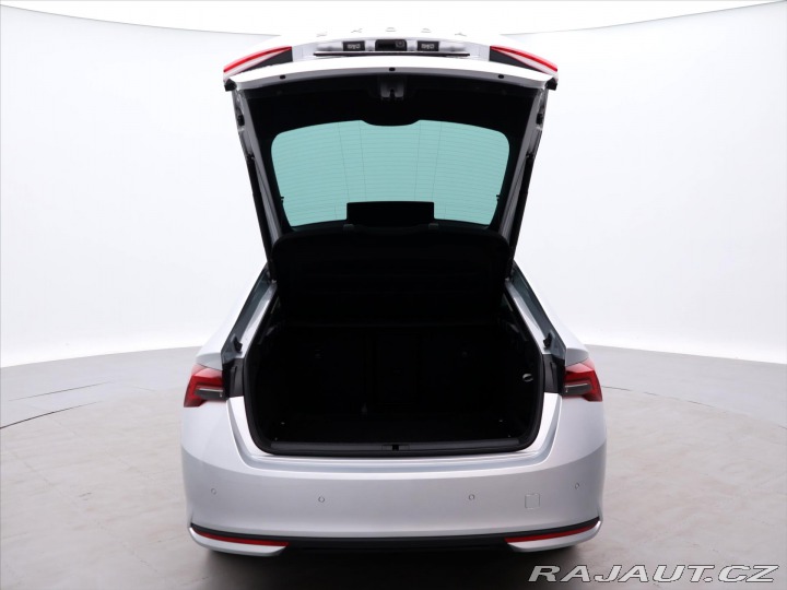 Škoda Octavia 1,5 TSI 110kW Top Select. 2025