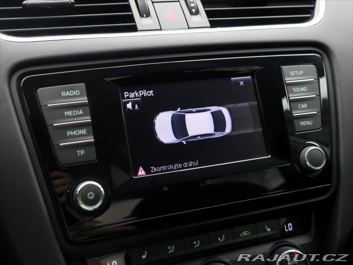 Škoda Octavia 1,6 TDI 77 kW Elegance Au 2014