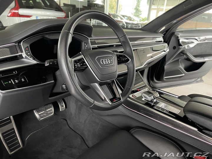 Audi S8 1800