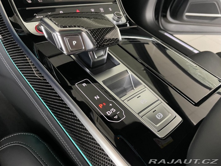 Audi S8 1800