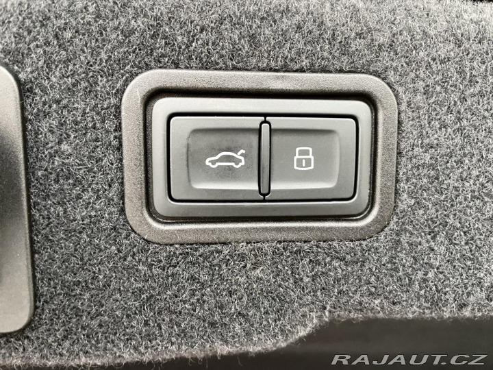 Audi S8 1800