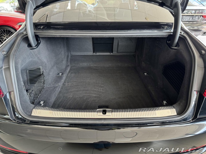 Audi S8 1800