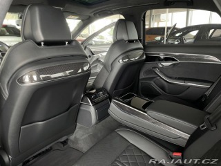 Audi S8  1800