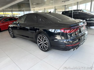 Audi S8  1800
