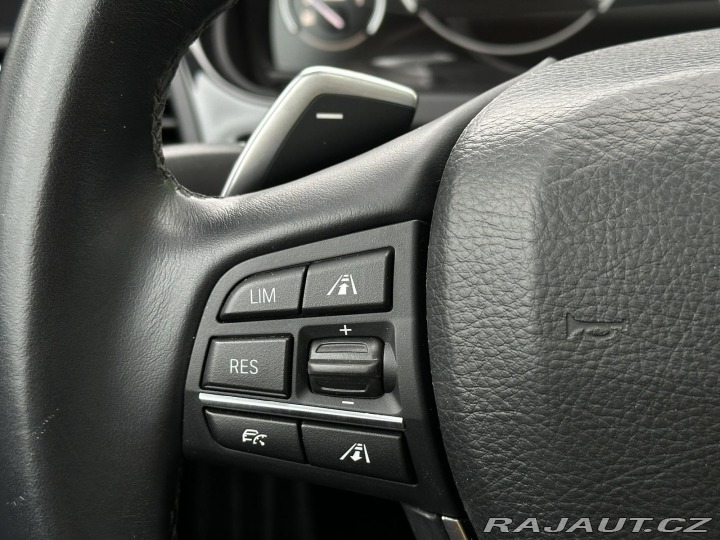 BMW 6 640d Coupé 8AT 230kW Head 2012