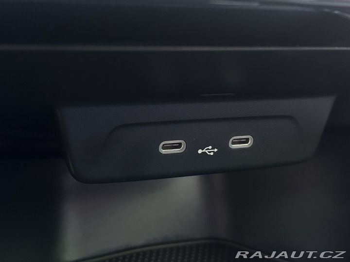 Škoda Fabia 1.0TSi 95PS LED V.Cockpit 2026