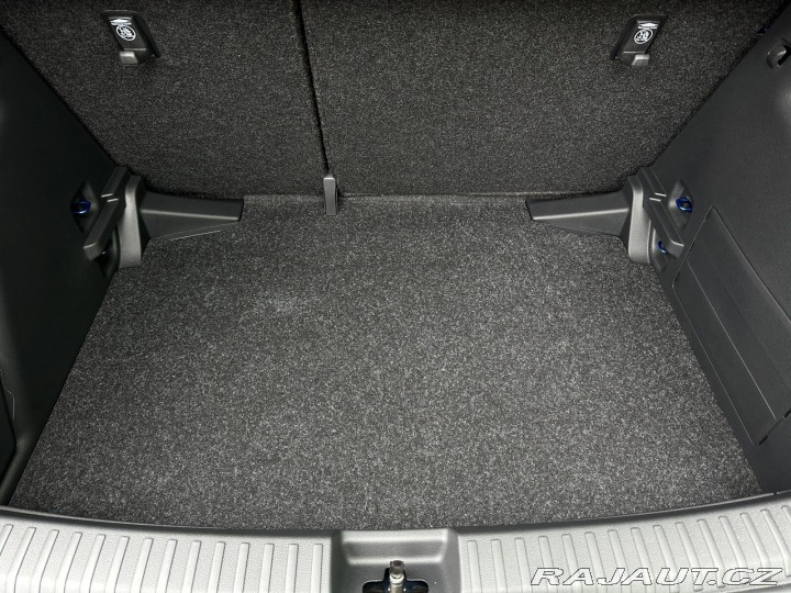 Škoda Fabia 1.0TSi 95PS Selection LED 2026