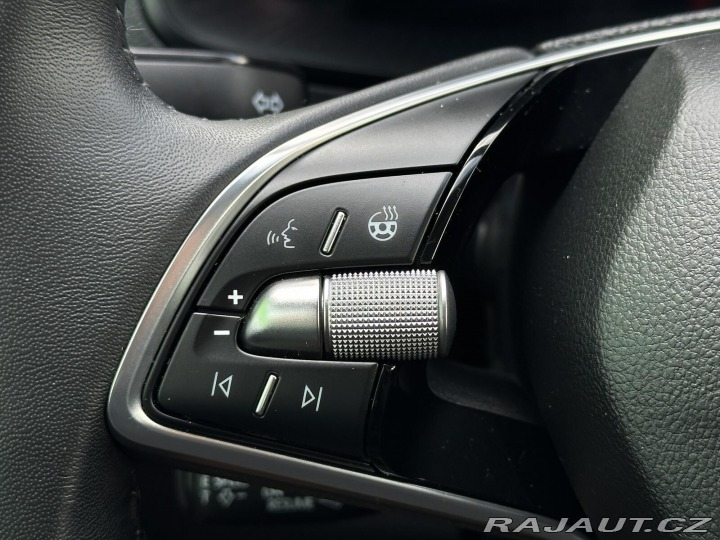 Škoda Karoq 1.5TSi Top & Selectio 2025