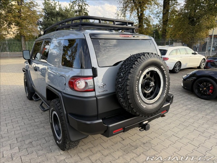 Toyota FJ 4,0 2013