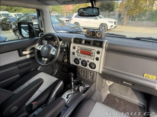 Toyota FJ 4,0 2013