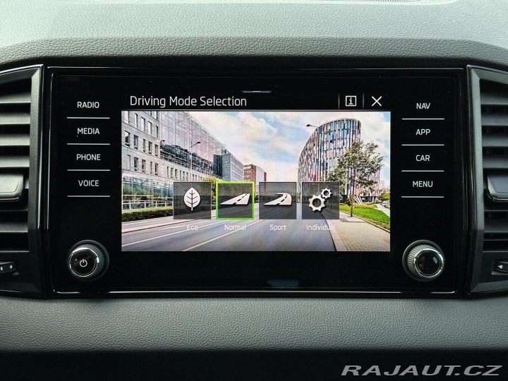 Škoda Karoq 1.5TSi DSG 150PS Sportlin 2026