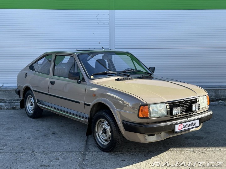 Škoda Rapid 130 5speed 43kW Autorádio 1988