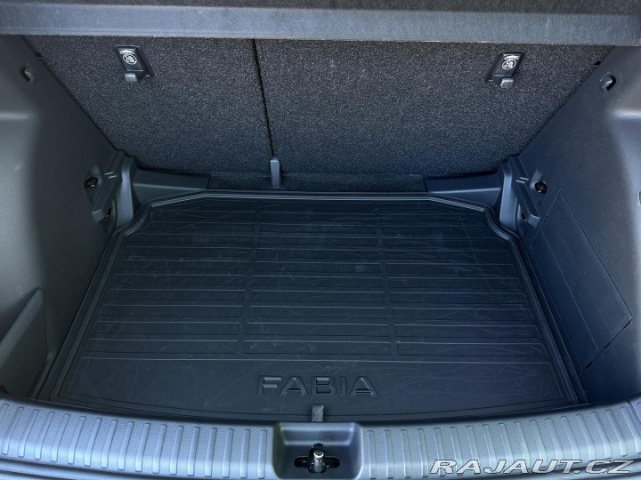 Škoda Fabia 1.0TSi DSG Monte Carlo 11 2025
