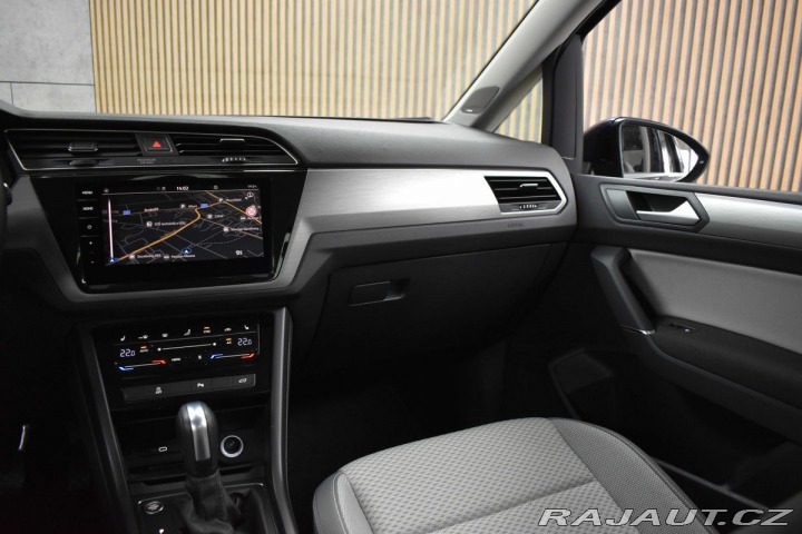 Volkswagen Touran 1.5 TSI TAŽNÉ*7.MÍST*DPH* 2024
