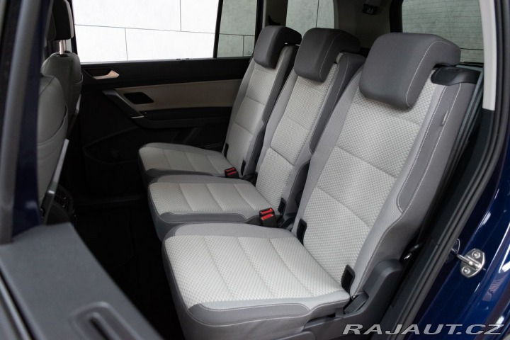 Volkswagen Touran 1.5 TSI TAŽNÉ*7.MÍST*DPH* 2024