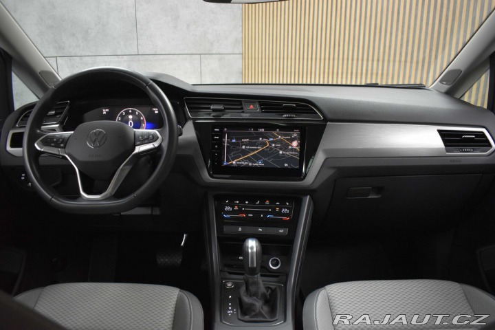 Volkswagen Touran 1.5 TSI TAŽNÉ*7.MÍST*DPH* 2024