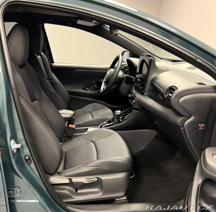 Toyota Yaris 1.5 Hybrid AT EXECUTIVE V 2026