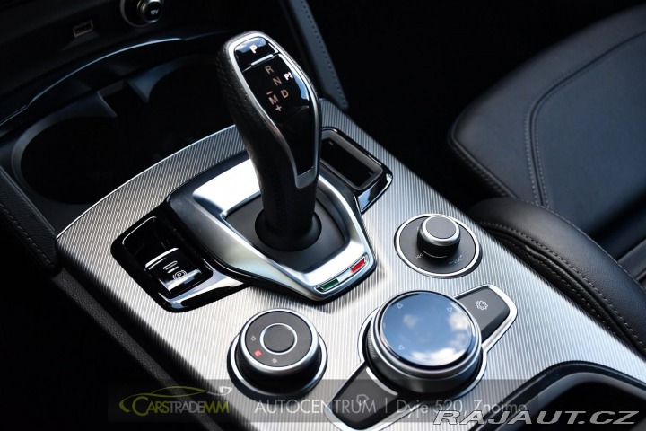 Alfa Romeo Stelvio 2.0T 16V 206kW VELOCE AT8 2024