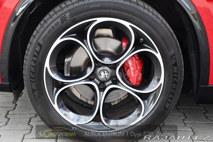 Alfa Romeo Stelvio 2.0T 16V 206kW VELOCE AT8 2024