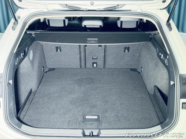 Volkswagen Passat 2.0 TDI*TAŽNÉ*MASÁŽE*360 2026