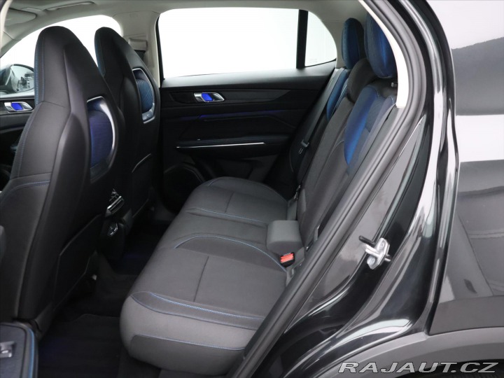 Ostatní značky Ostatní modely Lynk & Co 01 1,5 PHEV CORE 206kW Aut. 2022