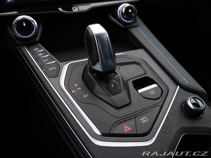 Ostatní značky Ostatní modely Lynk & Co 01 1,5 PHEV CORE 206kW Aut. 2022
