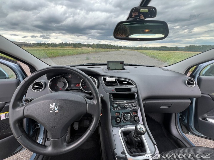 Peugeot 5008 2,0 HDi 110 kW 2011