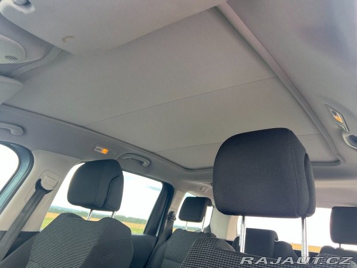 Peugeot 5008 2,0 HDi 110 kW 2011