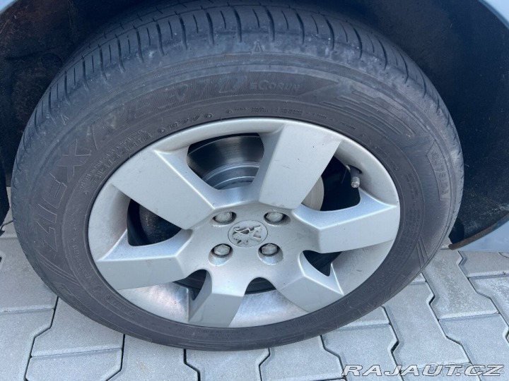 Peugeot 5008 2,0 HDi 110 kW 2011