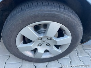 Peugeot 5008 2,0 HDi 110 kW 2011