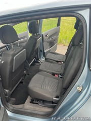 Peugeot 5008 2,0 HDi 110 kW 2011