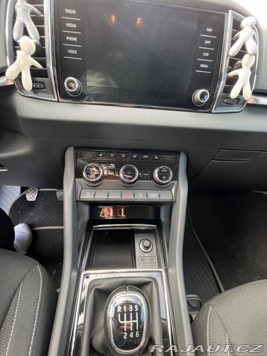 Škoda Karoq 1,5 TSI 2023, najeto 35 2022