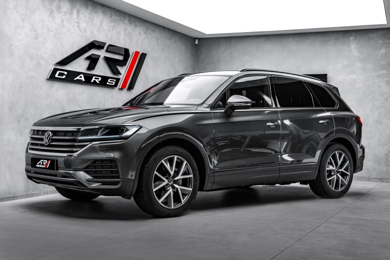 Volkswagen Touareg V6 3,0TDI Vzduch LED Tažn