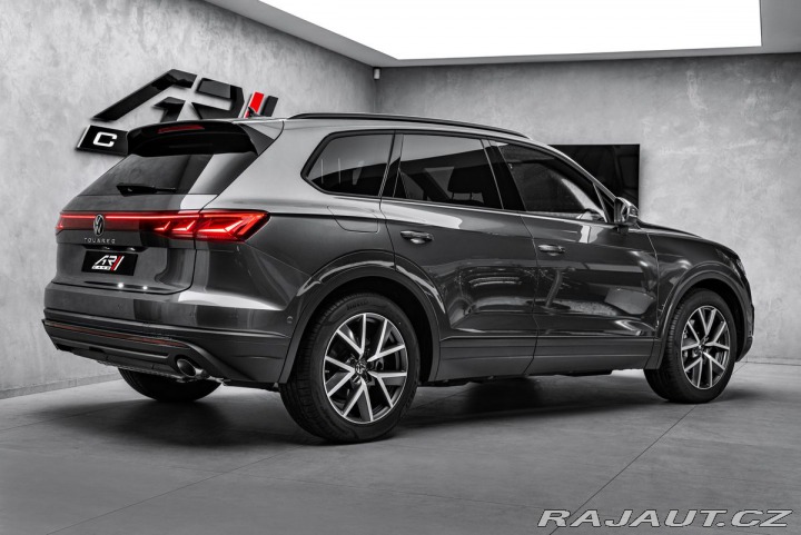 Volkswagen Touareg V6 3,0TDI Vzduch LED Tažn 2024