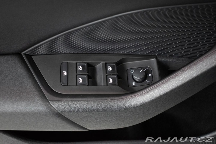 Škoda Octavia 2.0 TDI DSG*MASÁŽE*ACC*DP 2022