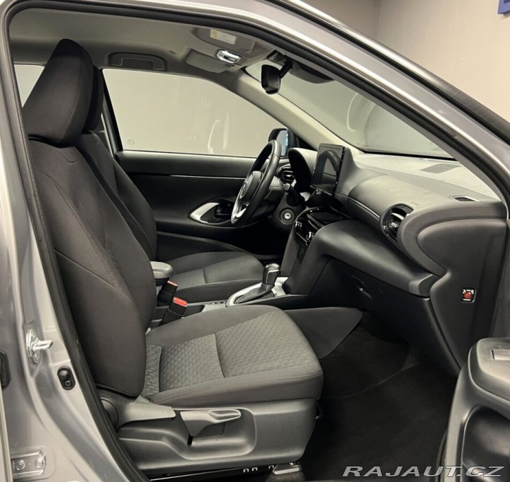 Toyota Yaris Cross 1,5 Hybrid AT Comfort 2024